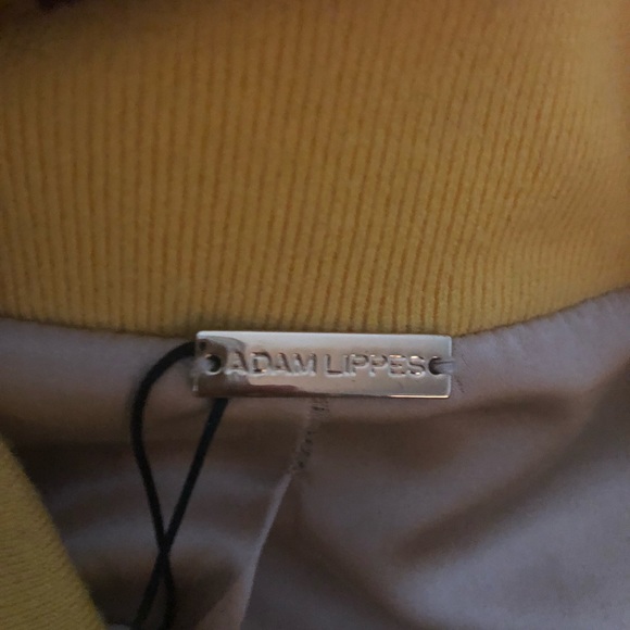 New leather jacket 🐝 - Picture 2 of 4